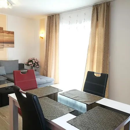 Апартаменты Lucys Haus 1 